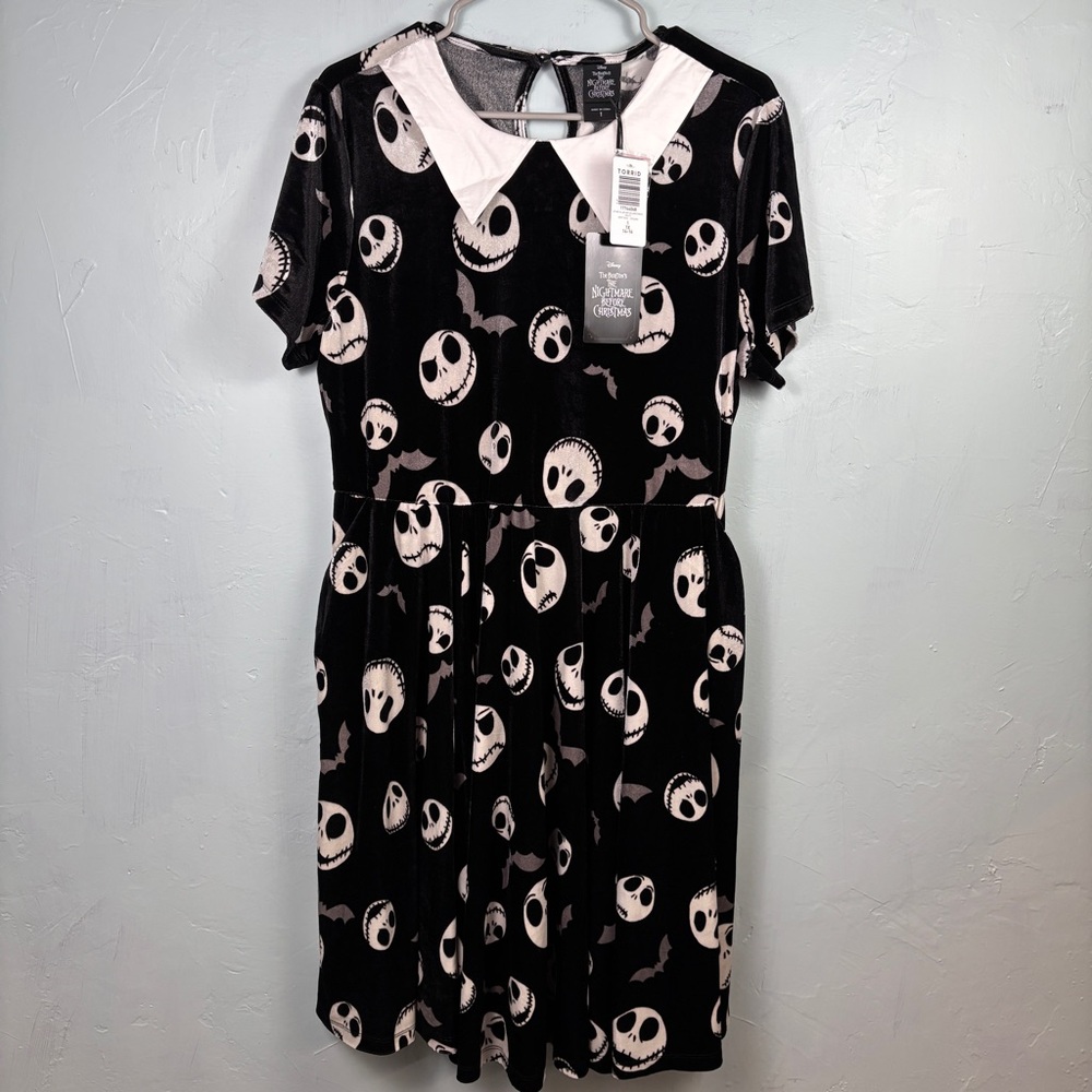 Torrid Disney The Nightmare Before Christmas Black & White Velvet Collared Dress